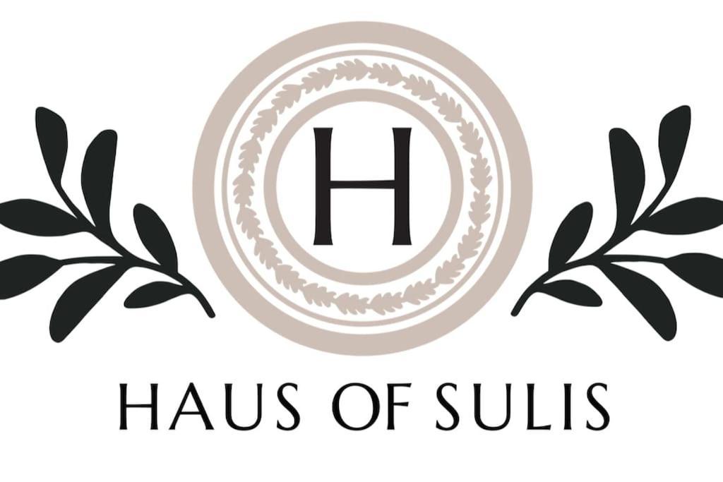 Haus Of Sulis, City Centre Apartment With Lift Access Bath Exterior photo